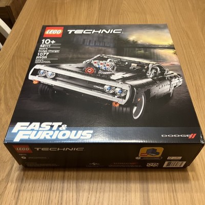 LEGO TECHNIC: Dom's Dodge Charger (42111)