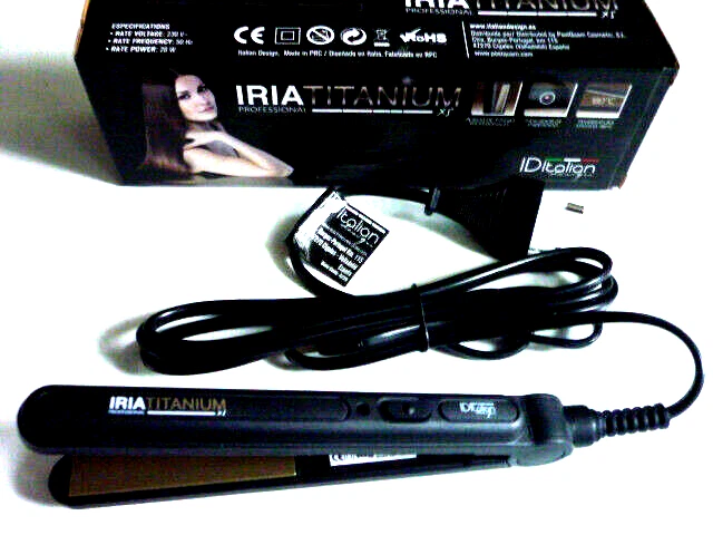 Glätteisen Iria Titanium XS ID Italian professionell perfekt für die Reise