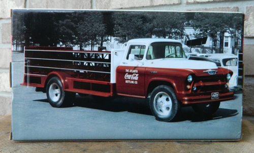 ERTL 1:25 Coca-Cola 1957 Chevrolet Stake Bed Truck Bank - Picture 8 of 10