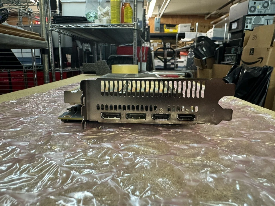 AXRX Vega 56 8GB Graphics Card 8GBHBM2-2D2DHD / OC - Image 2 of 4