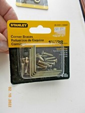 New Package of 4 Stanley Corner Braces 1-1/2", Complete with 16 Wood Screws