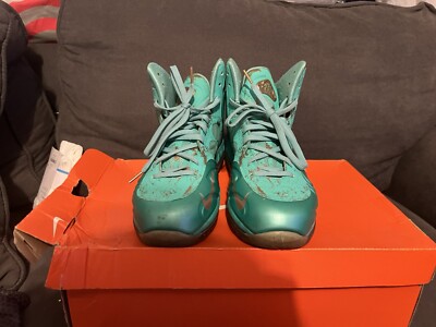 Nike Air Max Hyperposite  Statue Of Liberty  Size 8.5 Green Copper 524862-301
