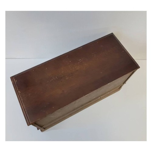 Vintage 1960's Extra Large Jewelry Box Trunk. - Picture 8 of 9