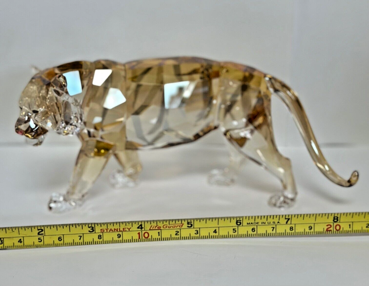2010 Swarovski Crystal RETIRED Endangered Wildlife Tiger Figurine