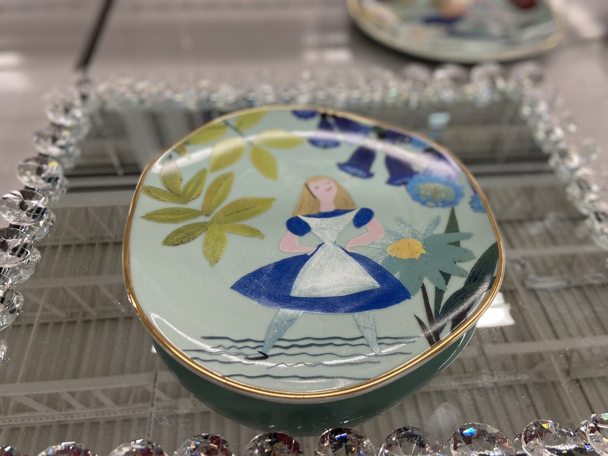 Disney Alice in Wonderland 70th Art by  display picture 1