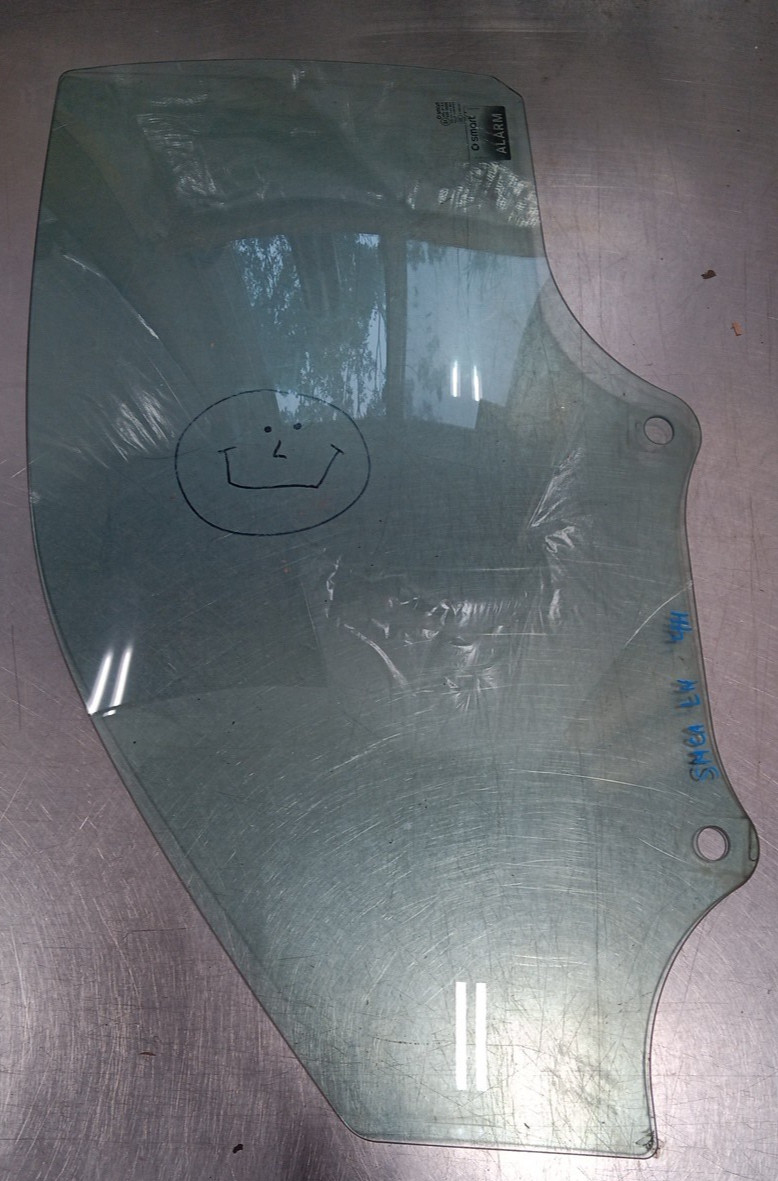 SMART FOR TWO 2009 BRABUS LEFT HAND BLUE MOVABLE WINDOW GLASS 0004286V013CD6A00
