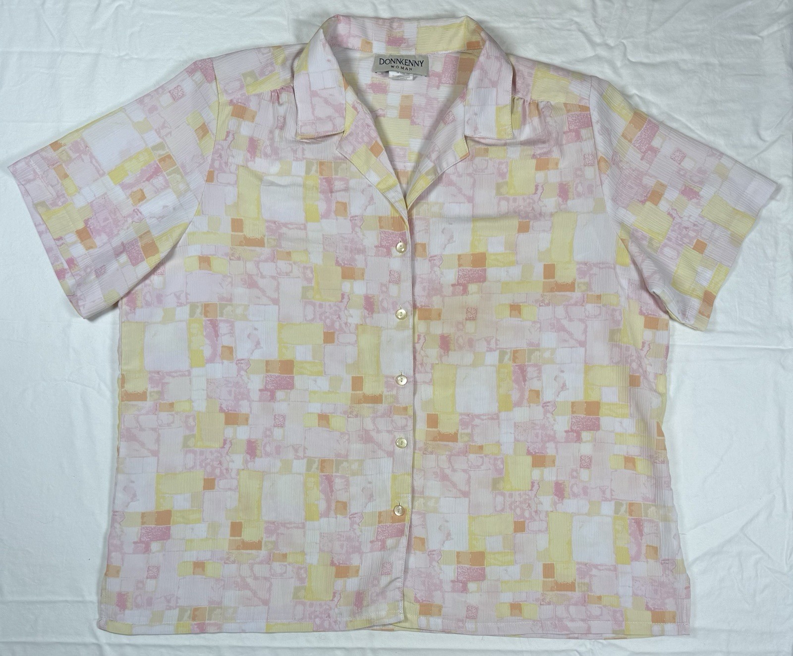 DonnKenny Top Blouse Women's 3X Pink Yellow Geometric Button Front Collared