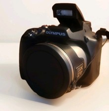 Olympus SP-590UZ 12 Mega Pixels 26  Zoom Digital Camera 2GB XD Memory Card