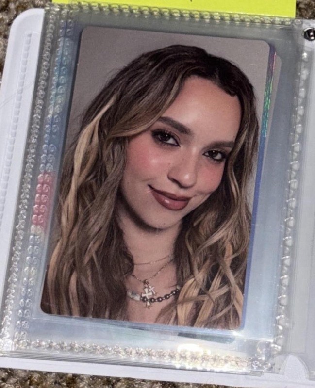 Katseye Daniella photocard. Soft is Strong album! PERFECT CONDITION!