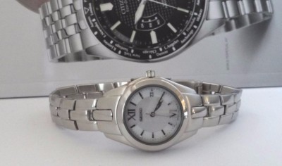 Seiko Silver Tone Date Mother of Pearl Dial Stainless Steel 