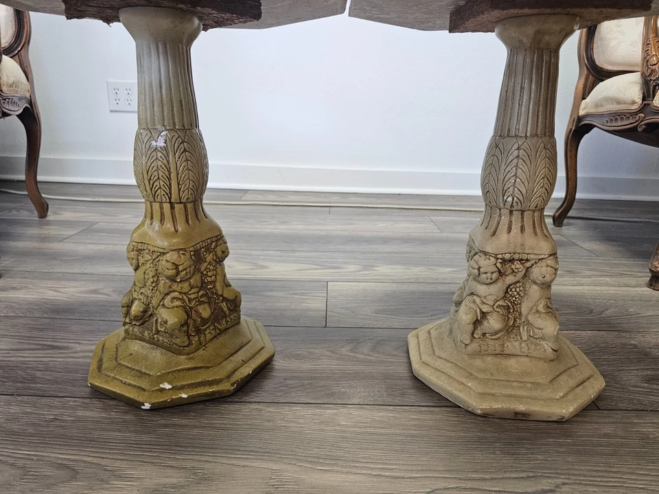 Juego De Colección De 2 Mesas Laterales Superior De Mármol Hollywood Regency con Pedestales De Ángel Bebé Foto 4 de 4