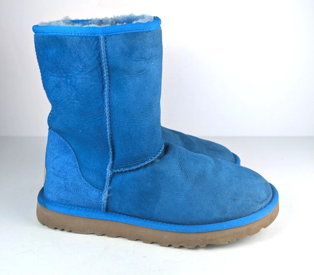 Stivali invernali Ugg Classic Mini II in shearling blu da donna taglia 8