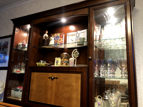 Quality sideboard/ display cabinet by Morris of Glasgow - Picture 7 of 7