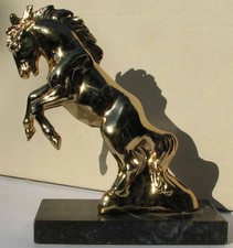 ORIGINAL EARLY NOS GOLD PLATED REARING HORSE HOOD ORNAMENT VERY NICE BB341