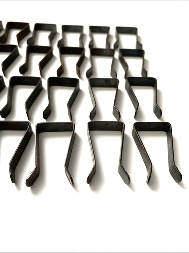 American Flyer 693 Track Locks Clips ~ Lot Of 24 - Picture 2 of 8