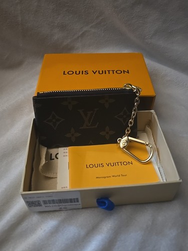 Louis Vuitton Monogram Key Pouch Wallet with zipper M62650