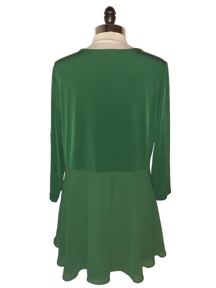 Camisa Top SUSAN GRAVER Talla L Verde Manga 3/4 Tejido Líquido Gasa Volantes Espalda Foto 2 de 4