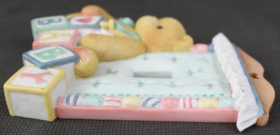 Cubierta de interruptor de luz para bebé Bear and Blocks Spelling Foto 3 de 4