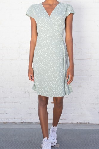 white floral wrap robbie dress NWT 