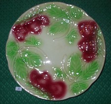 Piatto  fragole foglie Francia Barbotine XX sec. cm.21 (a) ceramic plate SGR1 ^