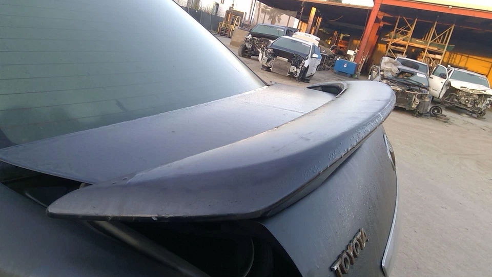 Rear Spoiler TOYOTA YARIS 07 08 09 10 11 12 Foto 2 de 3