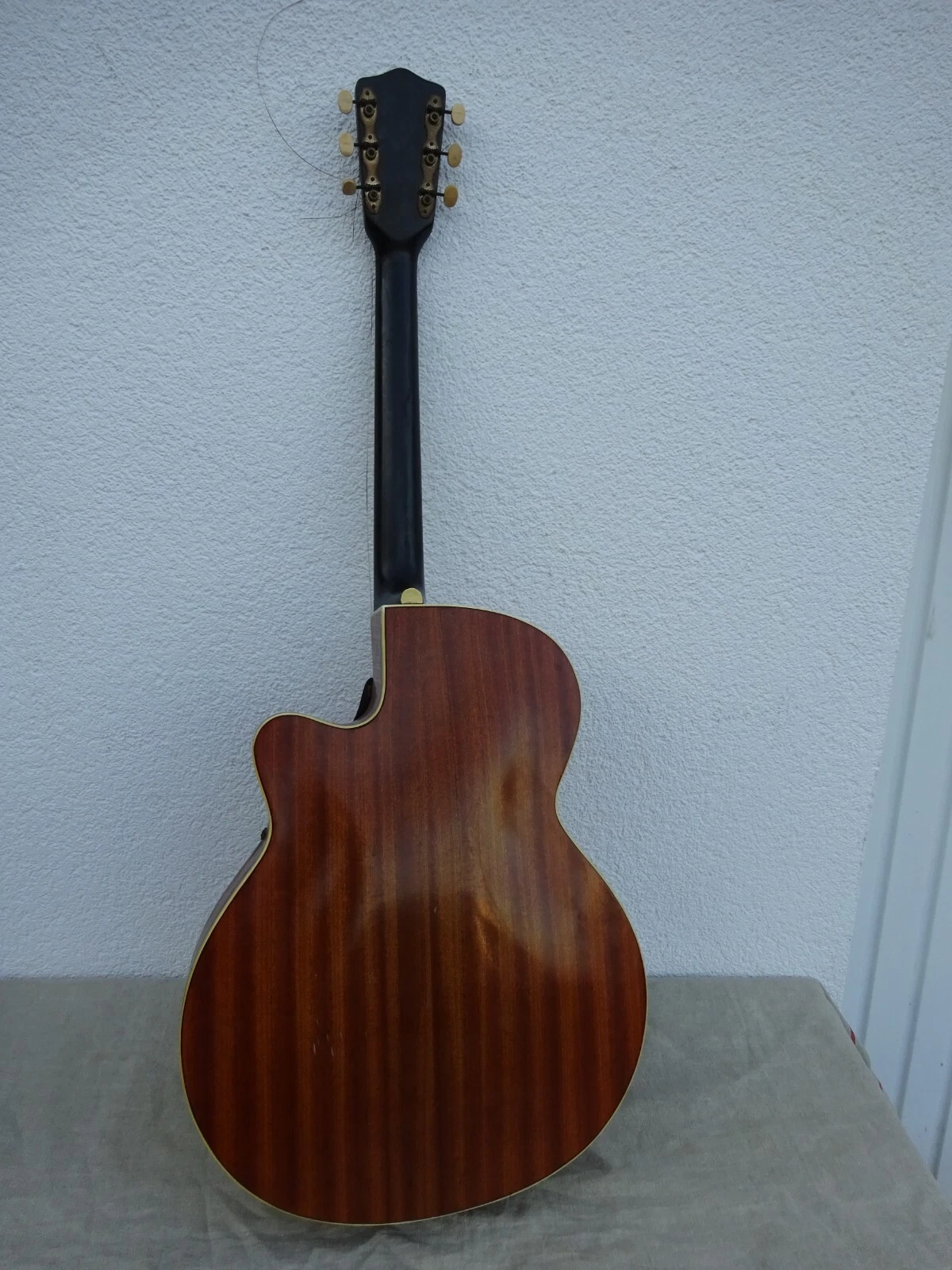 Picture 4 of 12