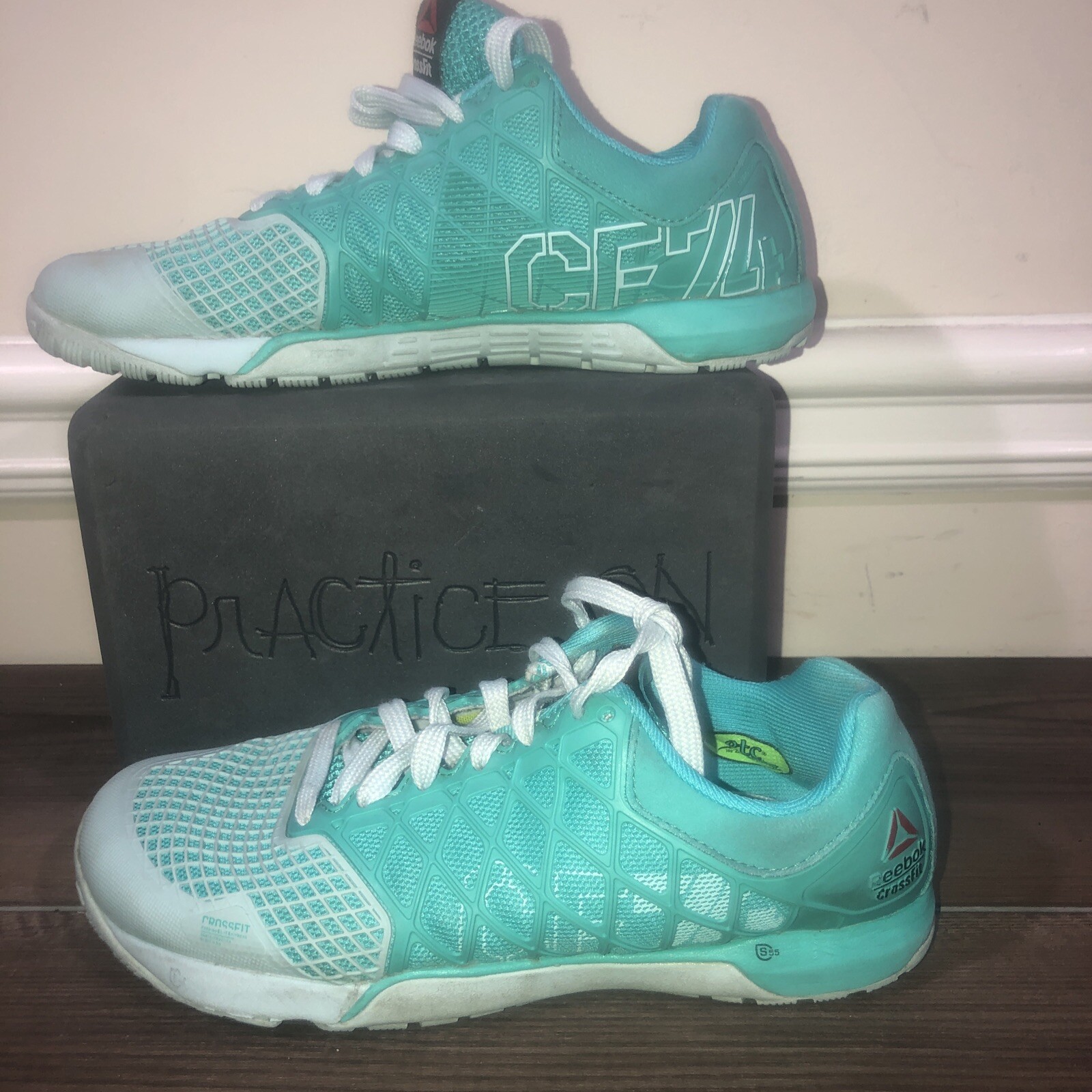 Reebok women’s CrossFit CF 74 Dura cage shoes green s… Gem