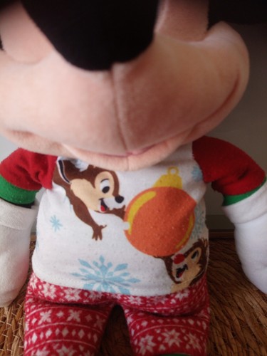 Peluche Minnie 45 cm tenue d'hiver t-shirt Tic et Tac Disney Store - Picture 2 of 6