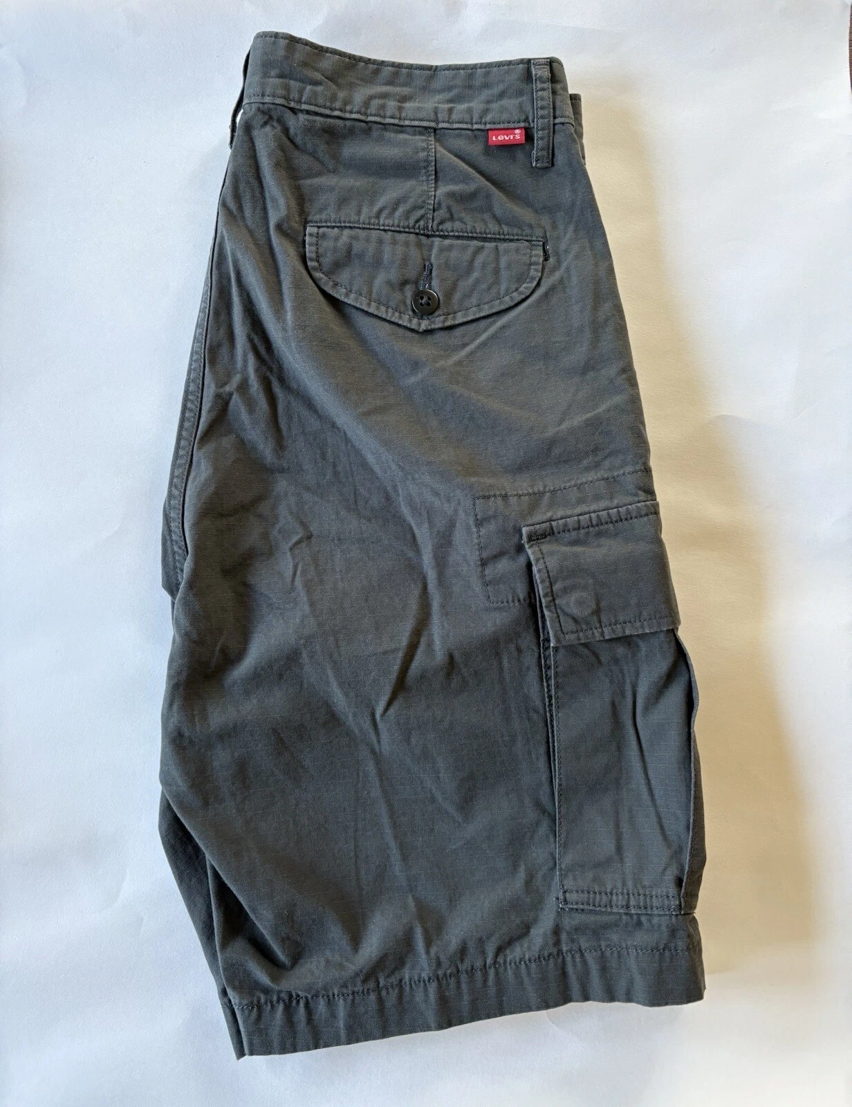 LEVI'S Levi Strauss & Co. Cargo Shorts Men’s 30 Charcoal Gray Relaxed Fit Cotton