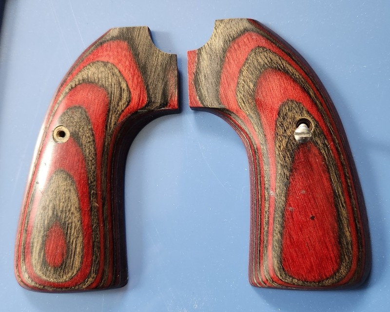 Altamont Walnut Grips For Ruger Bisley Models. Smooth Wood Grips 