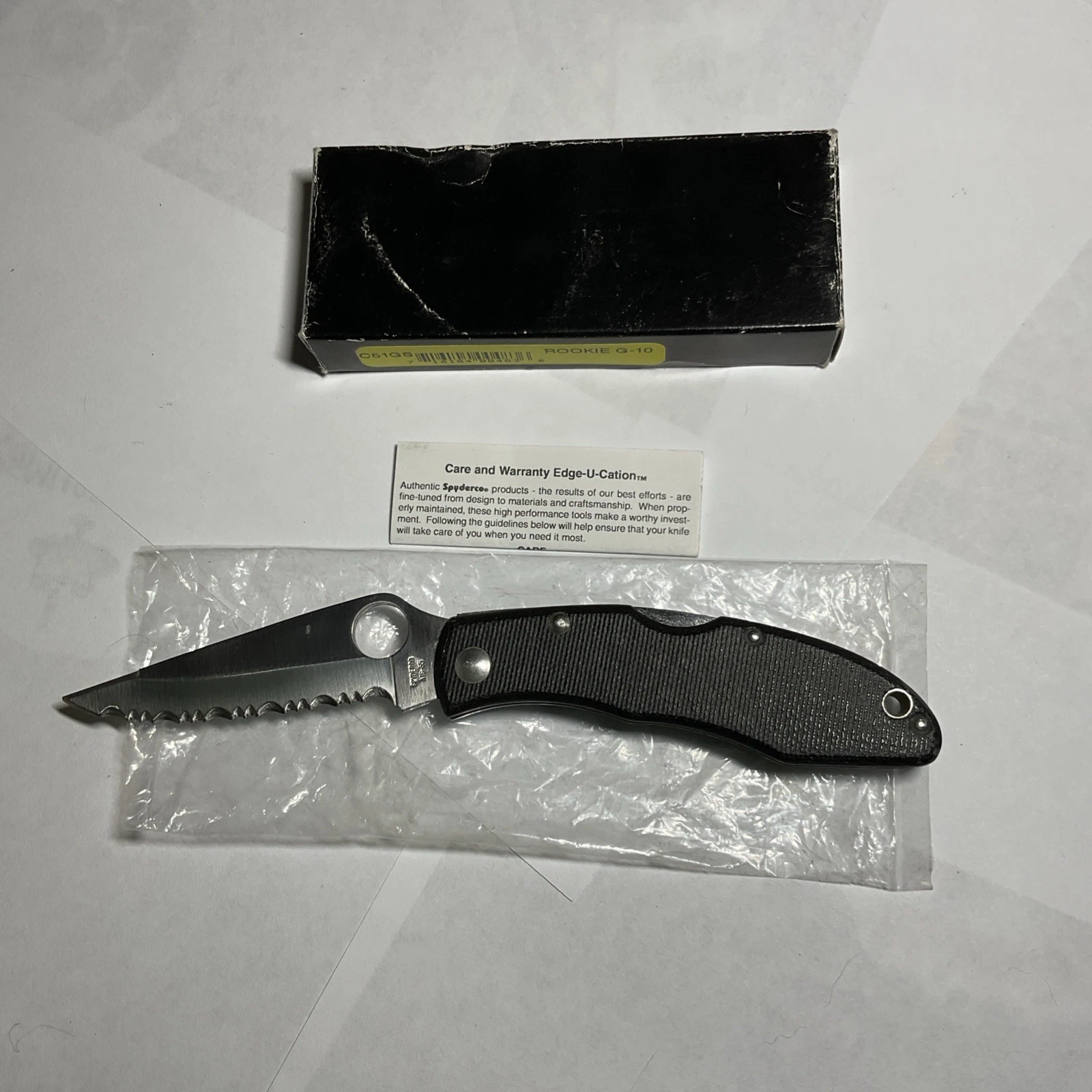 Vintage SPYDERCO ROOKIE G-10: C51GS Folding Knife
Opens in a new window or tab