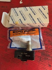 NOS HONEYWELL MICRO SWITCH 15A 600V SPDT BASIC PLUNGER SWITCH BZ-2RQ66
