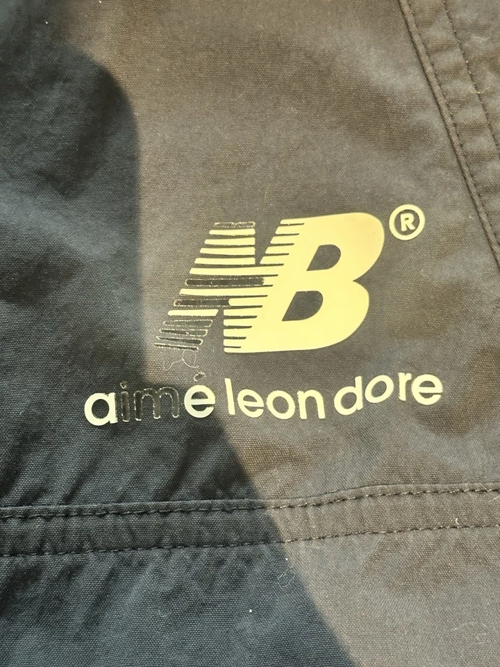 Chaqueta de lluvia para correr Aime Leon Dore New Balance Anorak azul marino grande Foto 3 de 4