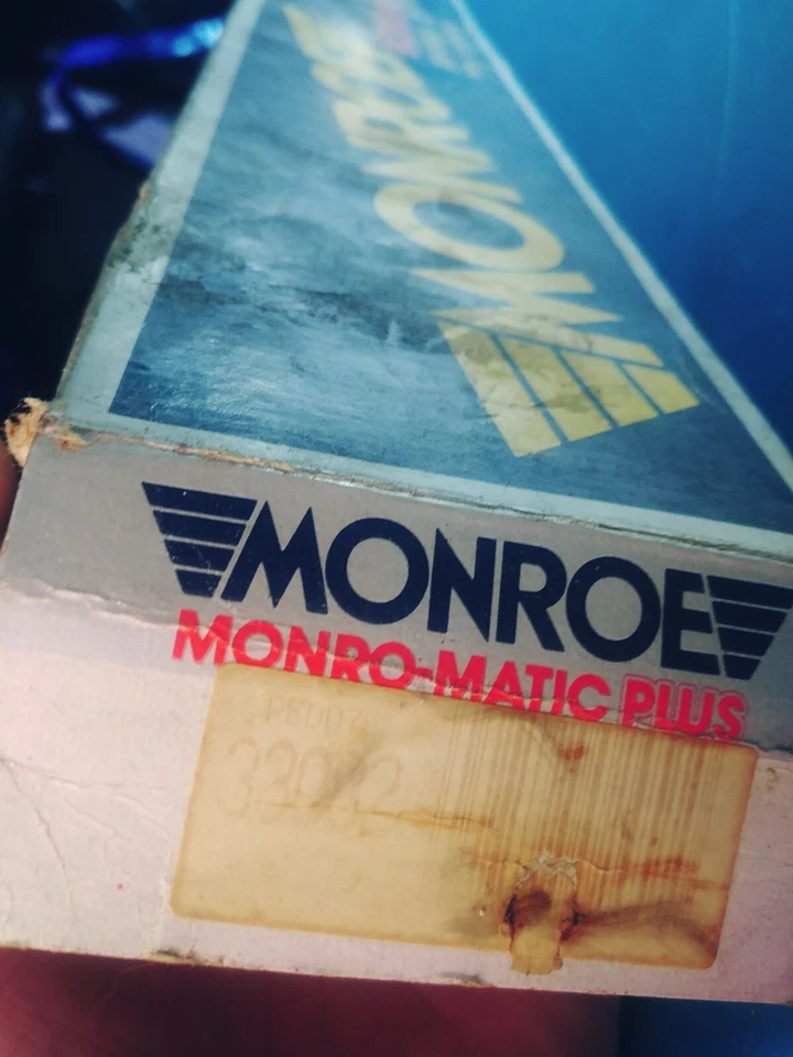 Monroe/Expert Series 33082  Shocks (pair) - Suspension Shock Absorber - Image 2 of 4