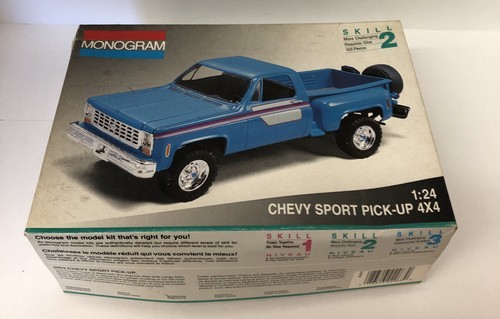 1992 Monogram Chevy Sport Pick - Up 4X4 1:24 Scale Open Box - Picture 1 of 5
