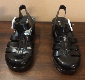 girls black jelly shoes