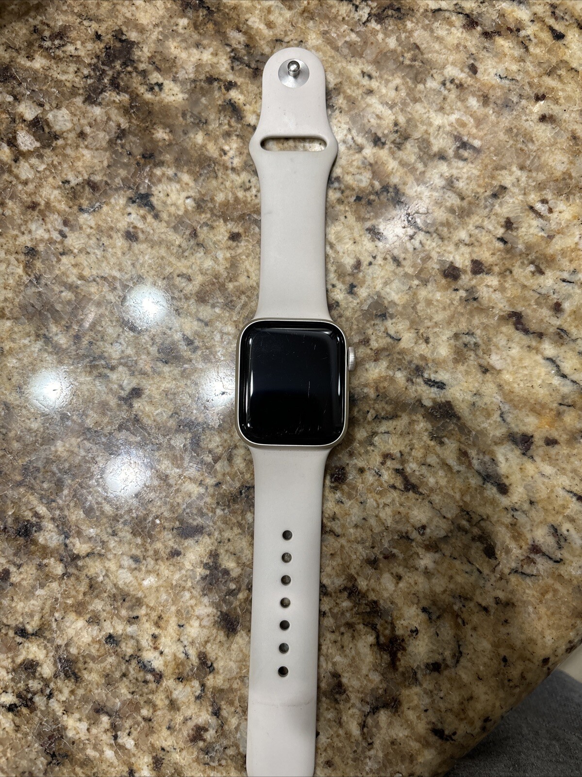 Apple Watch SE 2nd Gen 40mm Starlight Aluminum Case with Sport Band-image