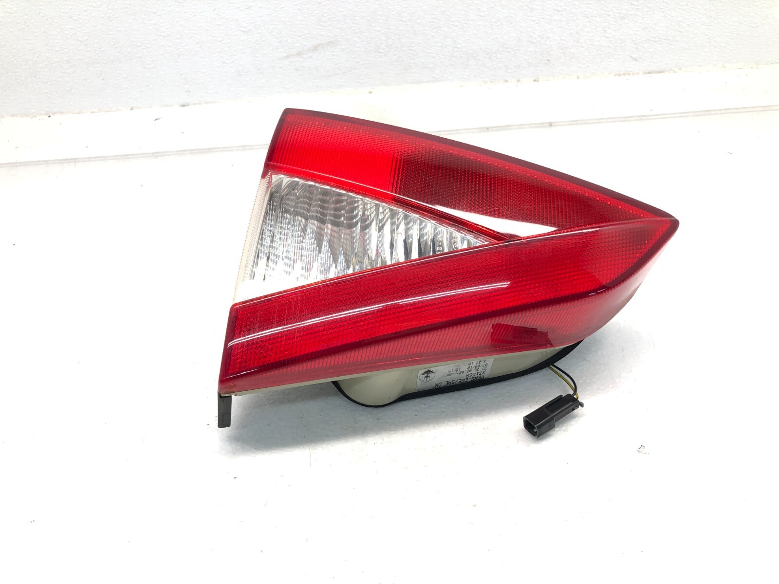 2008-2012 MASERATI GRANTURISMO S M145 RIGHT PASS REAR INNER TAILLIGHT LAMP OEM