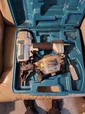 AN611 Makita Pneumatic Siding Coil Nailer Nail Gun Tool Used. Tested! Works