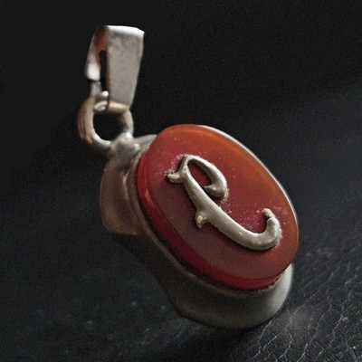 Karneol Anhänger ? Buchstabe C ausgestellte Konturen Schmuck zum Aufhängen versilbert