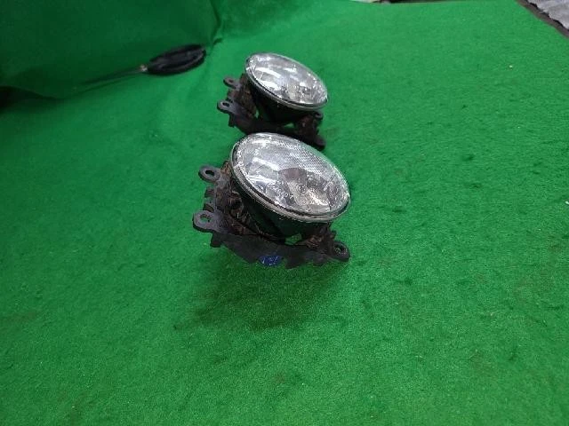 2013 Renault Fluence New SM3 LE Left Fog Light - Image 2 of 4