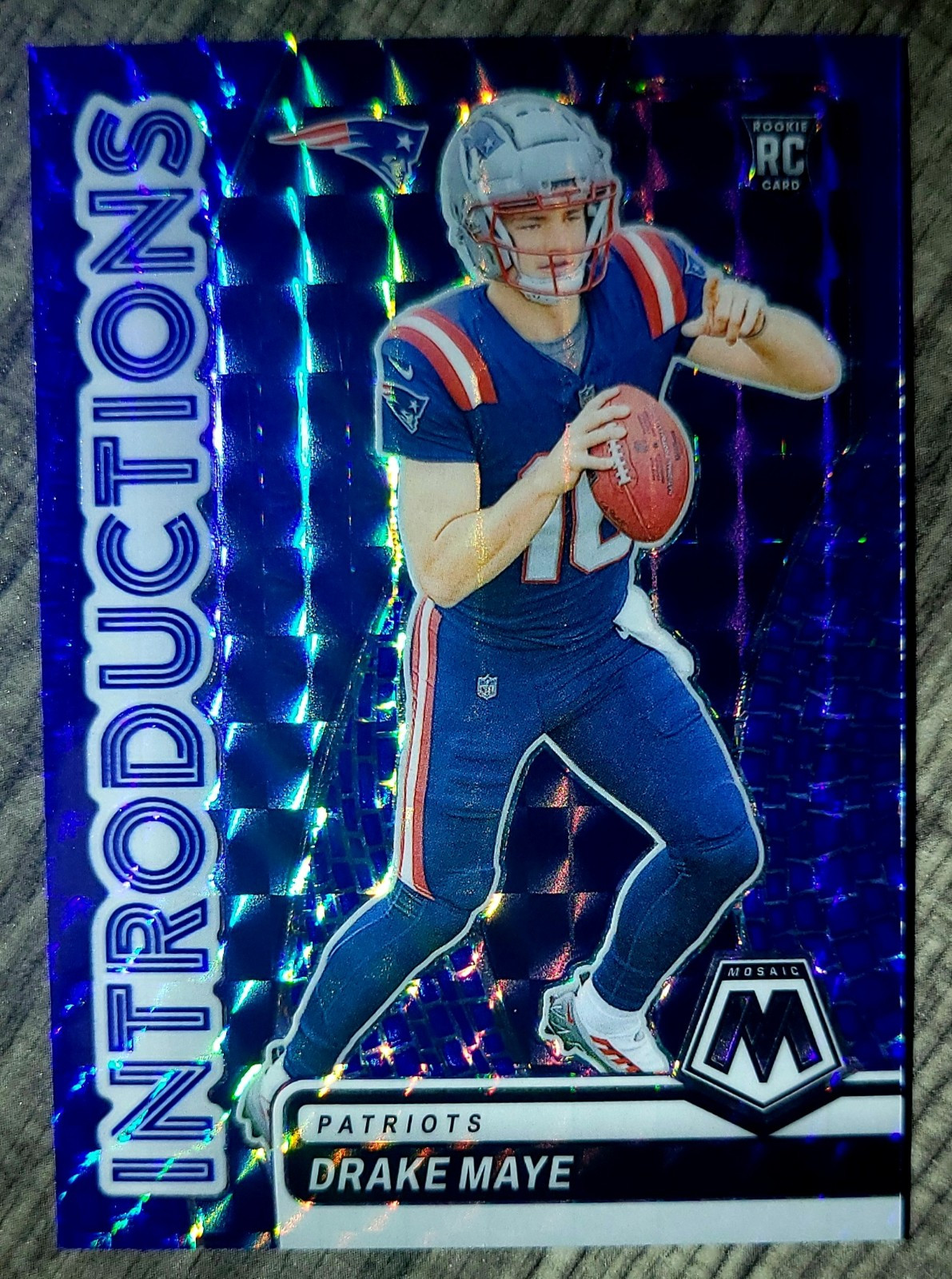 2024 Panini Mosaic - Introductions Blue Mosaic Prizm #1 Drake Maye /99 (RC)