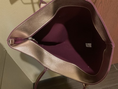 Really Nice Bath And Body Works Handbag 19” X 14” - Picture 4 of 4