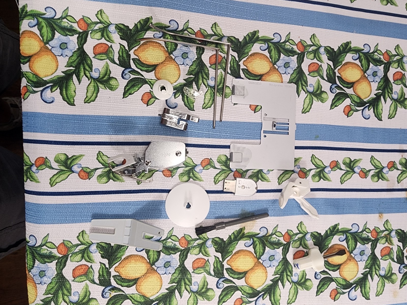 HUSQVARNA VIKING DESIGNER DIAMOND ROYALE