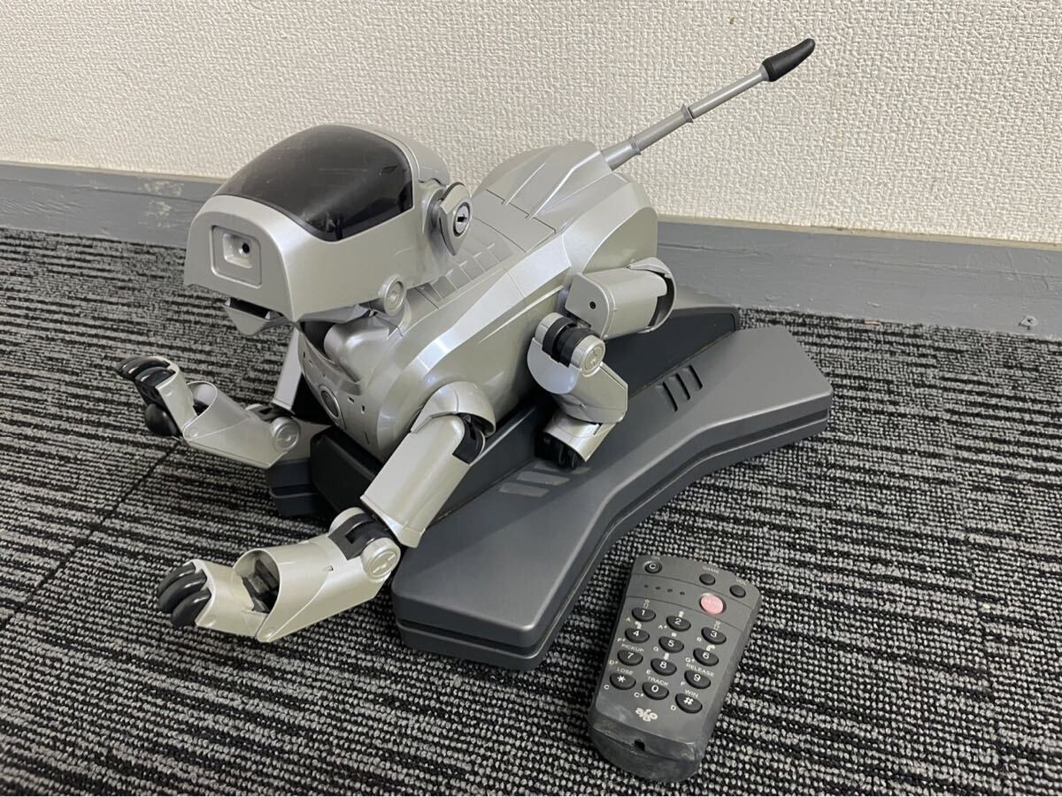 SONY AIBO ERS-111 Entertainment Robot Silver Operation Unconfirmed
