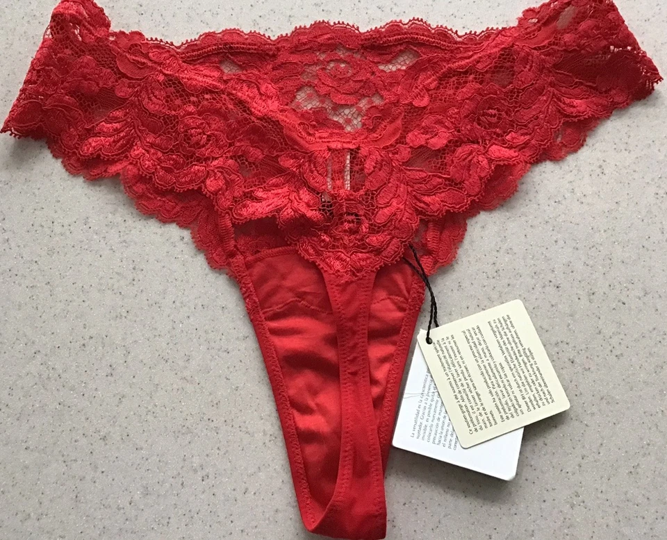 Sujetador con aros 38C de encaje floral La Perla, conjunto de tanga M (3) - ¡NUEVO CON ETIQUETAS! Rojo Foto 3 de 4