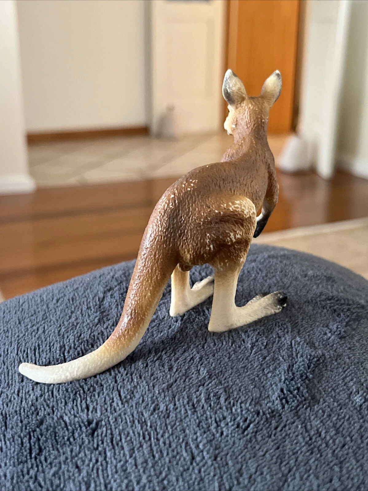 Picture 3 of 5