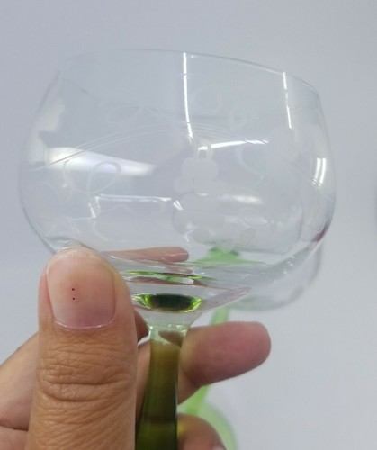 Set Of 2 Vintage Green Stem Grape And Vines Etched Drink Glasses 7.5" Hand Blown - Picture 3 of 6