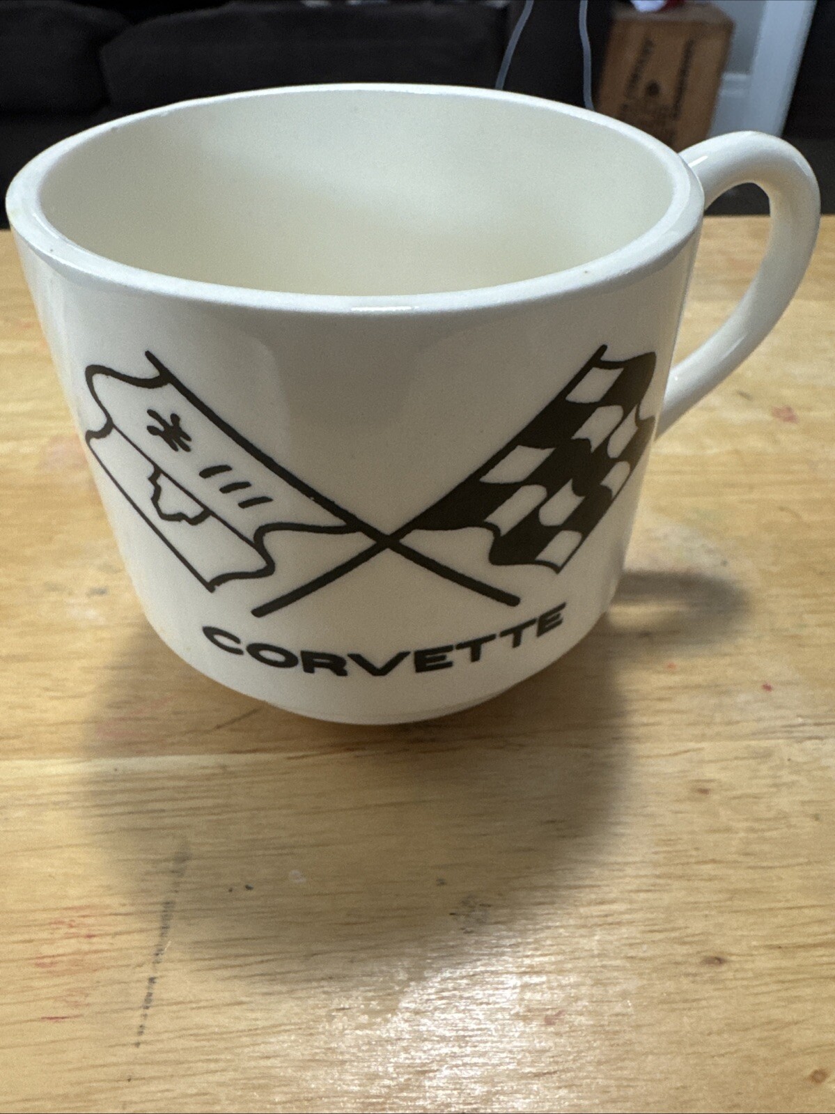 VINTAGE CORVETTE CHEVROLET EMBLEM WHITE BLACK TEA COFFEE MUG CUP