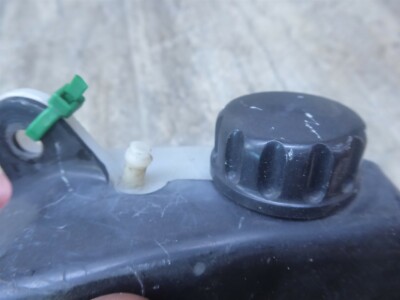 1988 Kawasaki ZX750 F Ninja K782) coolant tank reservoir with cap